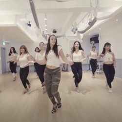 키좀바 레이디스타일링 뮤직비디오